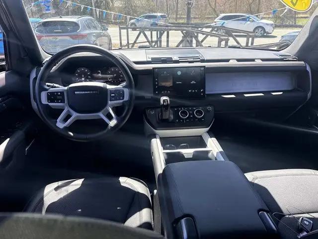 2025 Land Rover Defender 110 P300