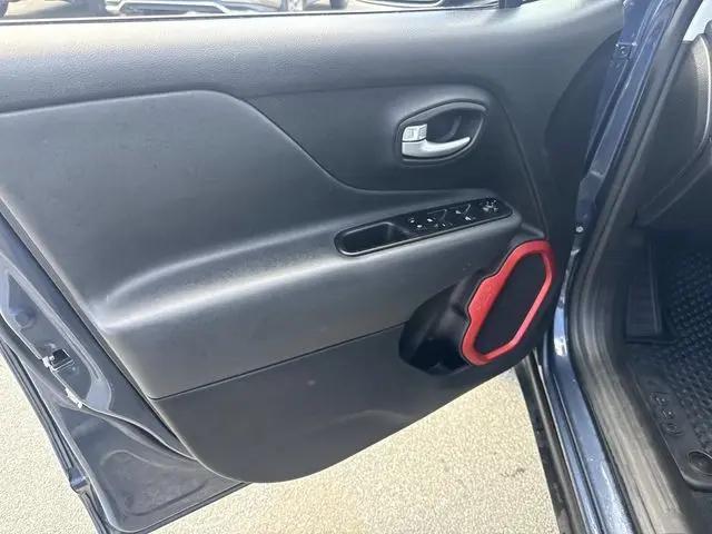2023 Jeep Renegade Trailhawk 4x4