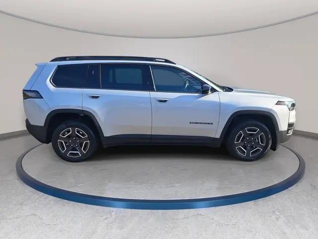 2026 Jeep Cherokee Laredo 4x4