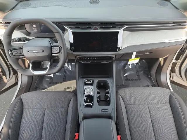 2026 Jeep Cherokee Laredo 4x4