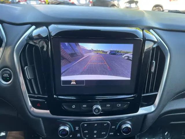 2023 Chevrolet Traverse AWD LT Cloth