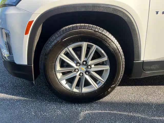 2023 Chevrolet Traverse AWD LT Cloth