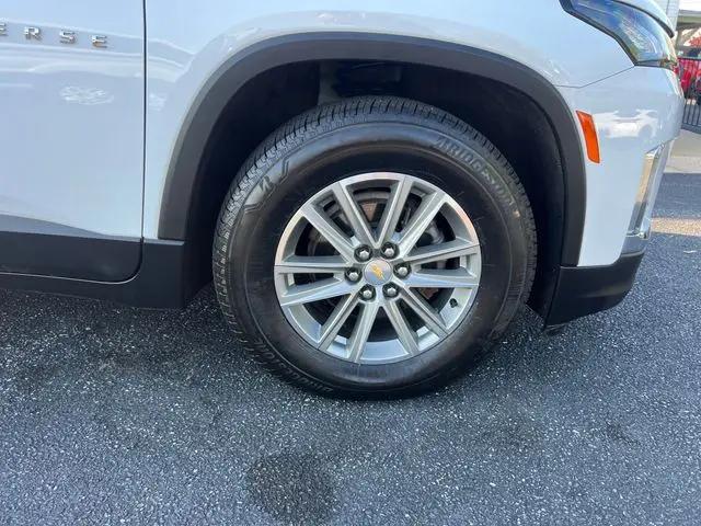 2023 Chevrolet Traverse AWD LT Cloth