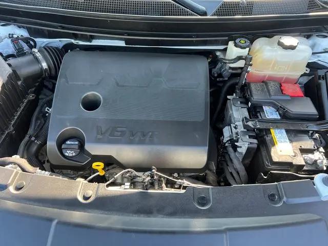 2023 Chevrolet Traverse AWD LT Cloth