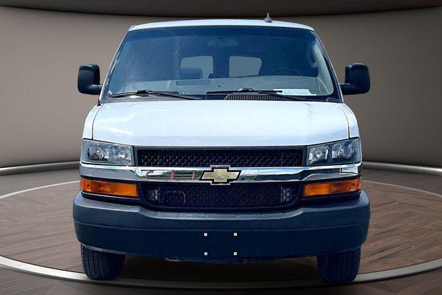 2022 Chevrolet Express Passenger RWD 3500 Extended Wheelbase LS