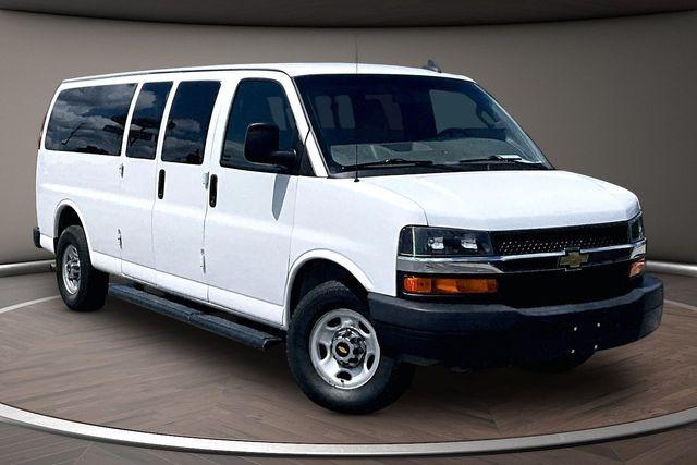 2022 Chevrolet Express Passenger RWD 3500 Extended Wheelbase LS