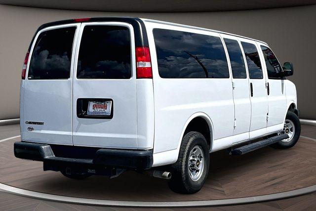 2022 Chevrolet Express Passenger RWD 3500 Extended Wheelbase LS