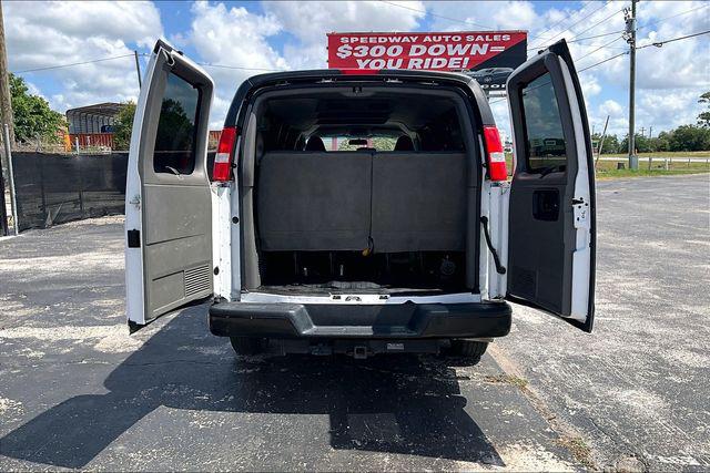 2022 Chevrolet Express Passenger RWD 3500 Extended Wheelbase LS