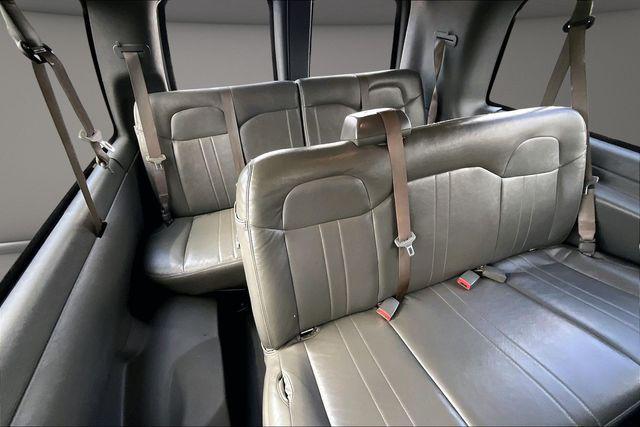 2022 Chevrolet Express Passenger RWD 3500 Extended Wheelbase LS
