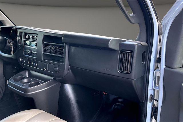 2022 Chevrolet Express Passenger RWD 3500 Extended Wheelbase LS
