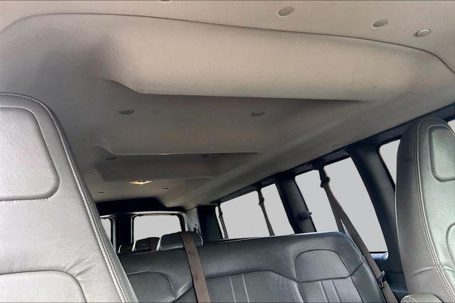 2022 Chevrolet Express Passenger RWD 3500 Extended Wheelbase LS
