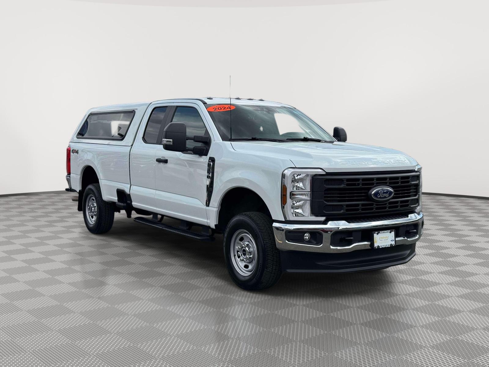 OXFORD WHITE 2024 Ford F-350 Super Duty XL SuperCab 4WD Pickup Truck Four-Wheel Drive Automatic