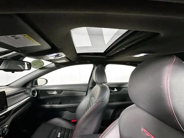 2023 Kia Forte GT Manual