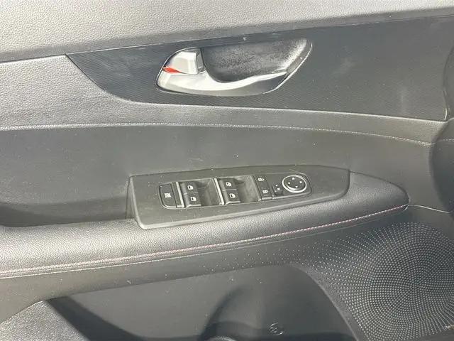 2023 Kia Forte GT Manual