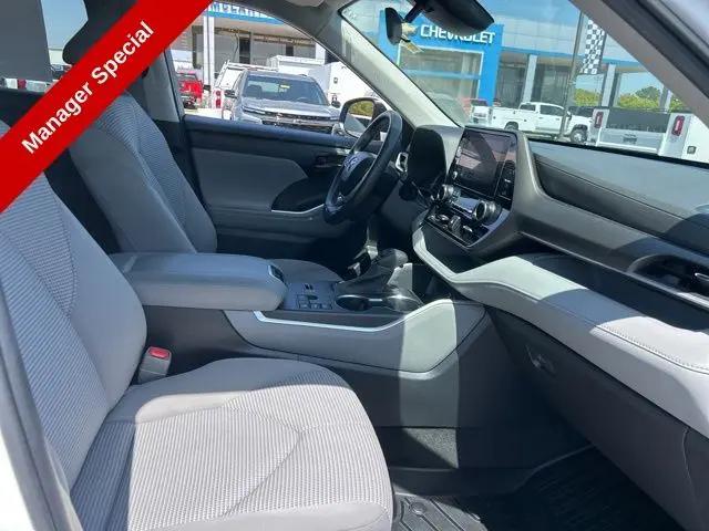 2023 Toyota Highlander L