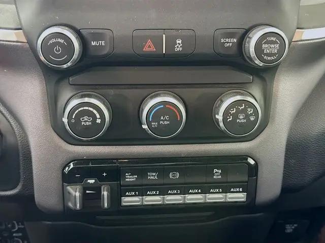 2022 Ram 3500 Big Horn Crew Cab 4x4 8' Box