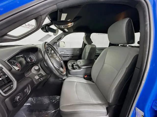 2022 Ram 3500 Big Horn Crew Cab 4x4 8' Box