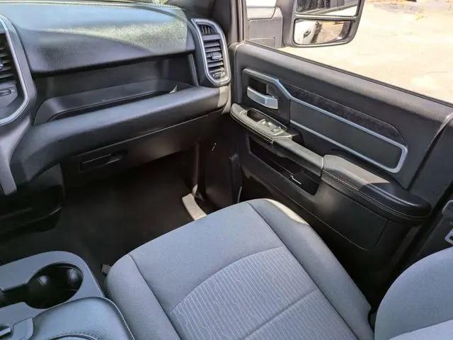 2024 Ram 3500 Tradesman/SLT/Laramie/Limited