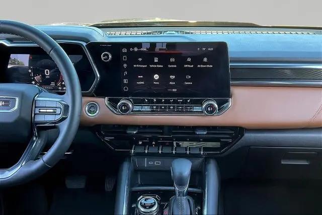 2023 GMC Canyon 4WD Crew Cab Short Box AT4