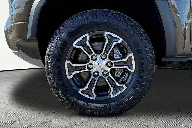 2023 GMC Canyon 4WD Crew Cab Short Box AT4