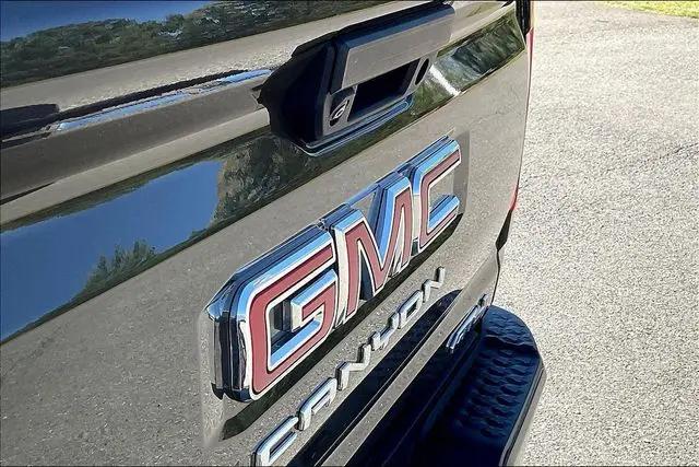 2023 GMC Canyon 4WD Crew Cab Short Box AT4