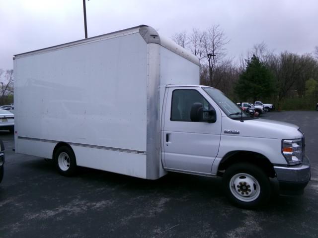 2023 Ford E-450 Cutaway Commercial Cutaway