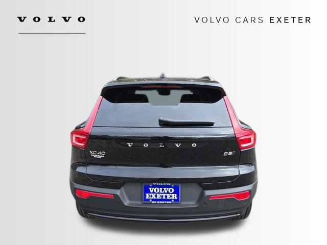 2026 Volvo XC40 Plus, B5 AWD Gas (mild hybrid), Dark