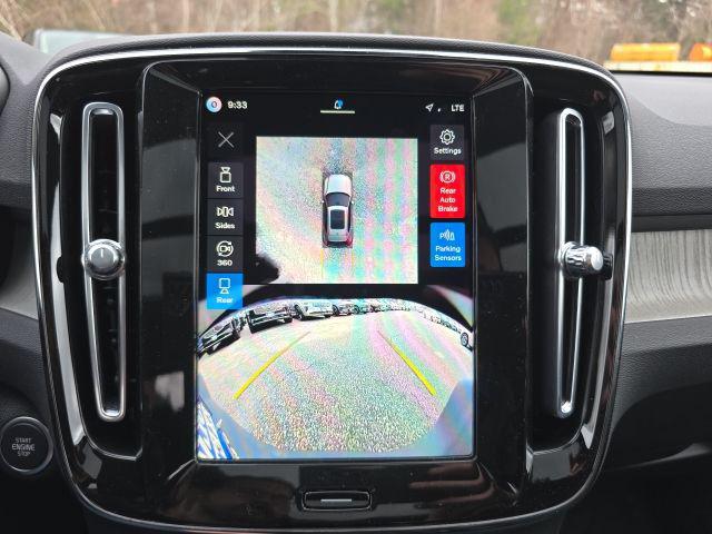 2026 Volvo XC40 Plus, B5 AWD Gas (mild hybrid), Dark
