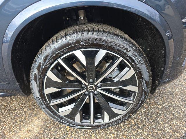 2026 Volvo XC90 Plug-In Hybrid Ultra, T8 AWD, Electric/Gasoline, Bright, 6 Seats