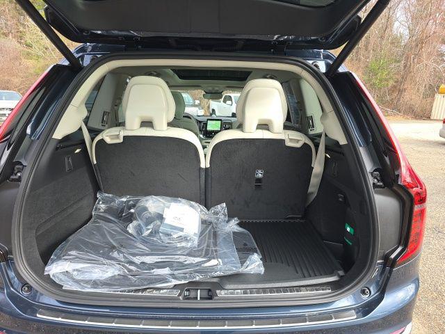 2026 Volvo XC90 Plug-In Hybrid Ultra, T8 AWD, Electric/Gasoline, Bright, 6 Seats