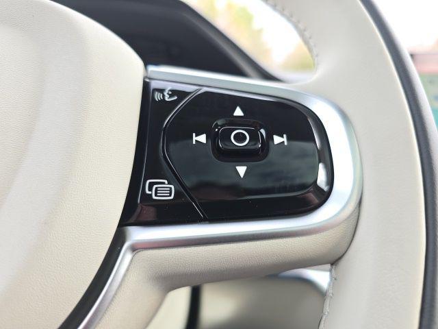 2026 Volvo XC90 Plug-In Hybrid Ultra, T8 AWD, Electric/Gasoline, Bright, 6 Seats