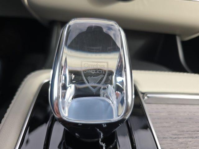 2026 Volvo XC90 Plug-In Hybrid Ultra, T8 AWD, Electric/Gasoline, Bright, 6 Seats