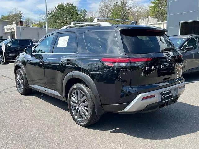 2023 Nissan Pathfinder SL 4WD