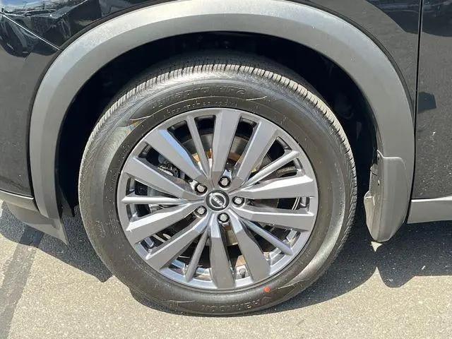 2023 Nissan Pathfinder SL 4WD