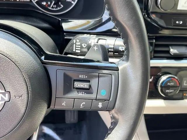2023 Nissan Pathfinder SL 4WD