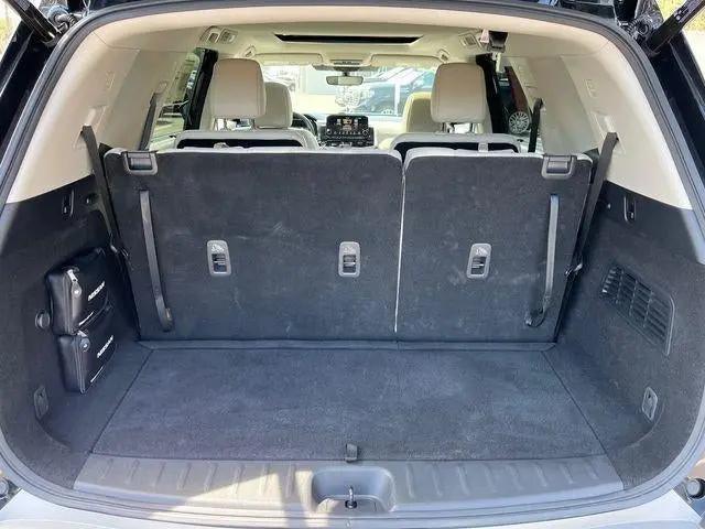 2023 Nissan Pathfinder SL 4WD