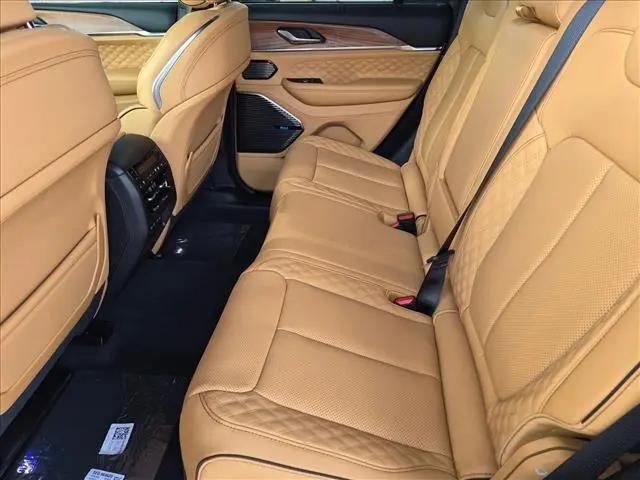 2026 Jeep Grand Cherokee Summit 4x4