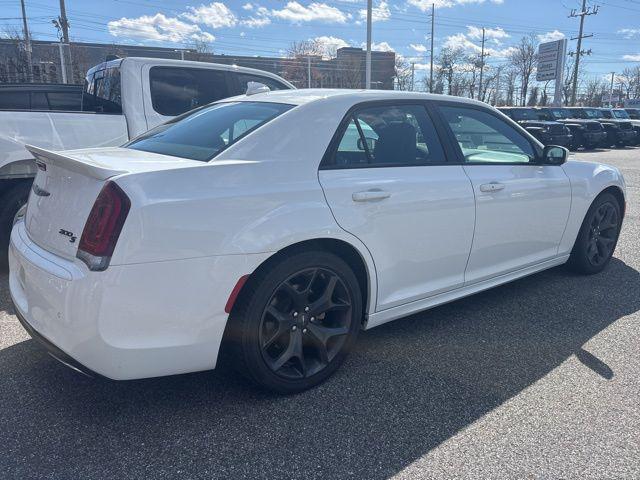 2023 Chrysler 300 300S