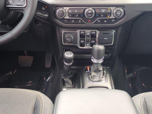 2025 Jeep Wrangler 4-Door Summit 4x4