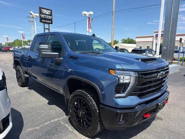 2026 Chevrolet Silverado 2500HD Crew Cab, Standard Bed, LT, 4WD