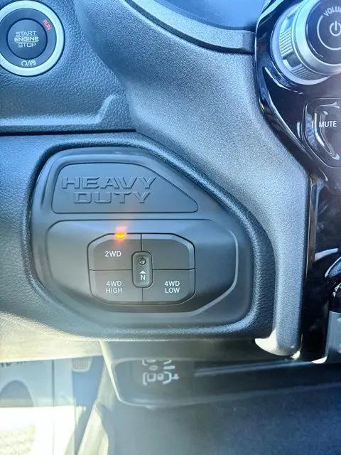 2026 Ram 2500 Black Express Crew Cab 4x4 6'4" Box