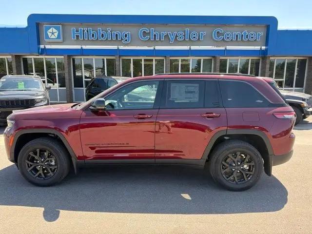 2026 Jeep Grand Cherokee Altitude 4x4 for sale in Hibbing, MN
