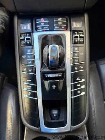 2018 Porsche Macan Sport Edition