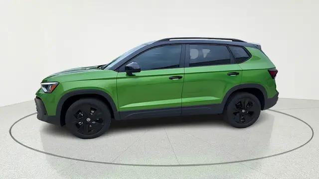 2026 Volkswagen Taos SE Black