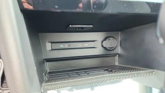 2026 Volkswagen Taos SE Black