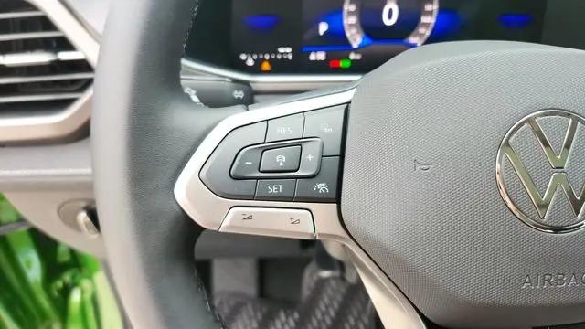 2026 Volkswagen Taos SE Black