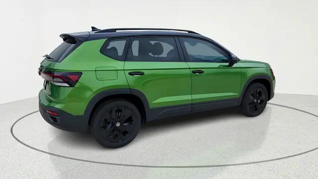 2026 Volkswagen Taos SE Black