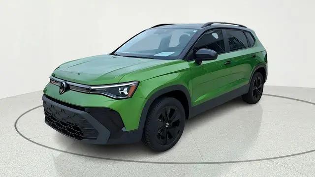 2026 Volkswagen Taos SE Black