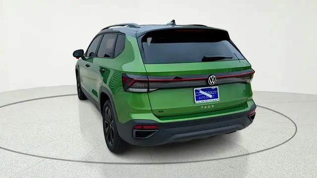 2026 Volkswagen Taos SE Black
