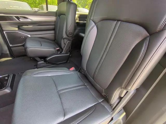 2026 Jeep Grand Wagoneer 4x4